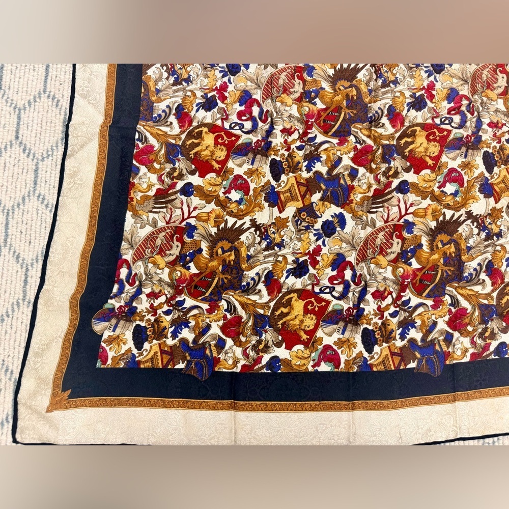 JOY FORTE Vintage 80’s 100% Silk Heraldic Crest Lion Coat Arms Multicolor Scarf - Picture 4 of 14